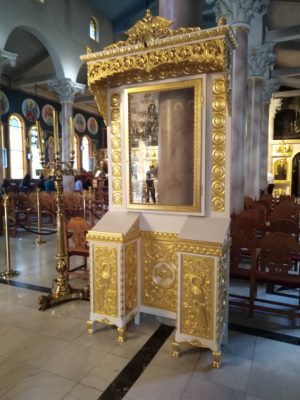 Βάψιμο και επιχρύσωμα εικονοστασίου στον Ιερό Ναό Αγίων Παμμεγίστων Ταξιαρχών Καλαμαριάς